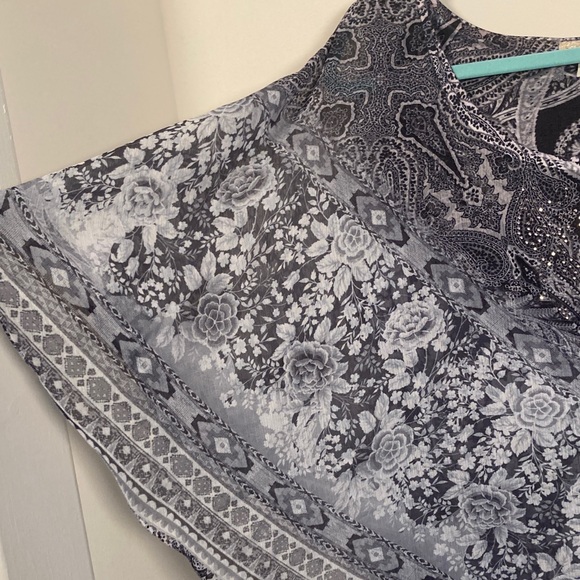 One World Womens Floral Poncho Blouse Sz 1X Boho Roses Gypsy Handkerchief Flowy - Picture 5 of 13